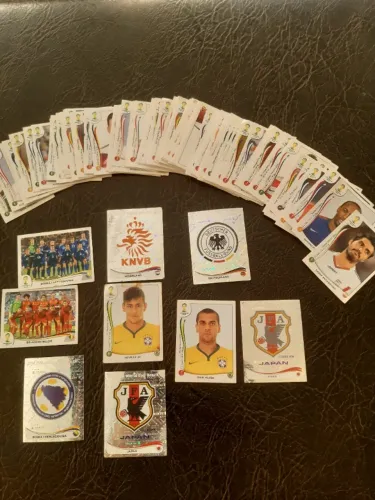 Lote com 100 Figurinhas copa de 2014
