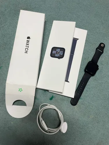 Apple Watch SE 2 / 44mm