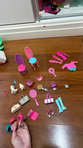 ACESSÓRIOS BARBIE- PREÇO FICTÍCIO OLHAR DESCRIÇÃO 