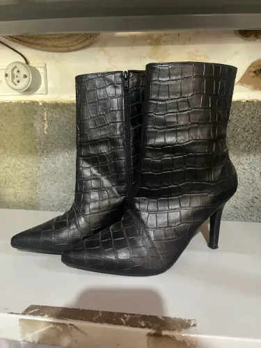 Bota feminina salto alto