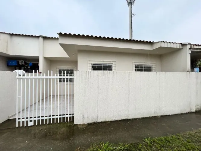 Alugo casa em Paranagua ou troco por casa em Matinhos