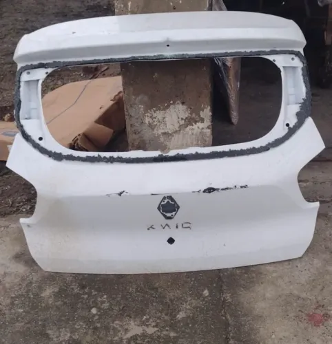 Tampa de mala Renault kwid