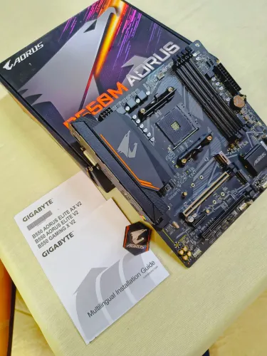 GIGABYTE B550M AORUS ELITE
