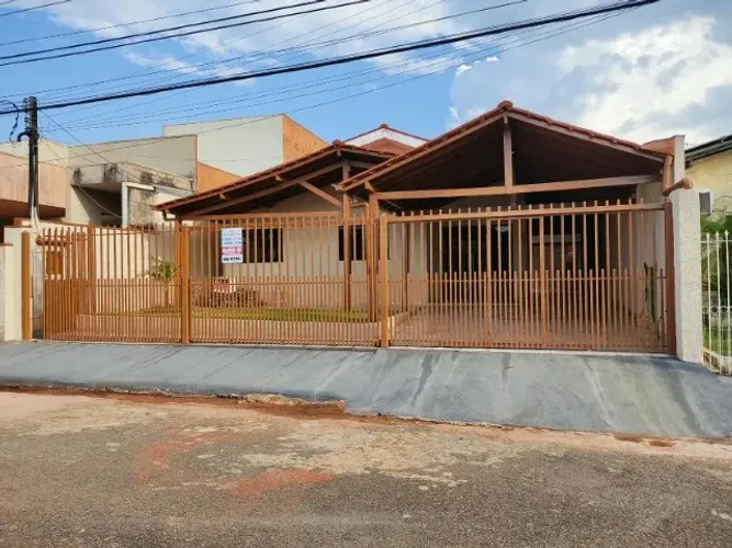Casa para locação no condominio Icarai II