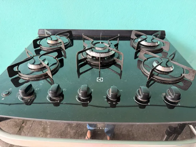 Fogão 5 bocas com tripla chama 
