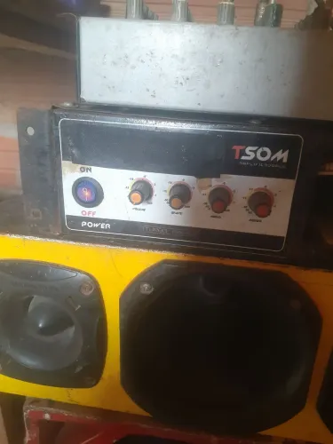 Vendo amificador de 800 watts