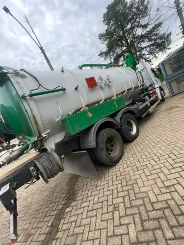 Tanque Basculante com 20 metros cúbicos