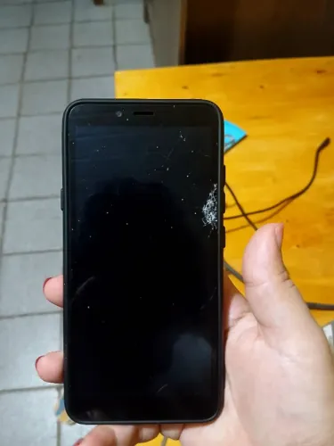 LG K8+ SÓ ESTÁ COM A TELA QUEBRADA MAS FUNCIONA PERFEITAMENTE