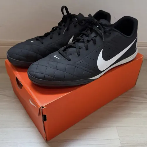 chuteira nike beco 2 futsal, tamanho 44 preto