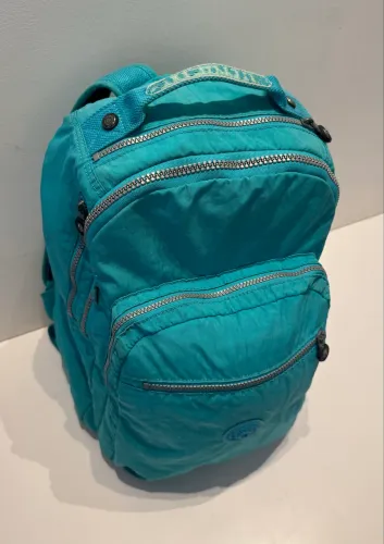 Mochila azul da kipling