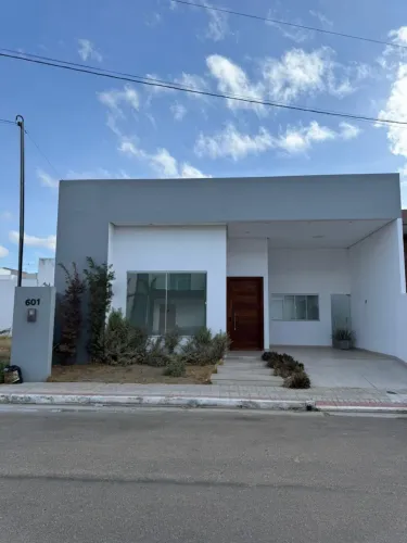 Casa no condomínio Sol Nascente Orla