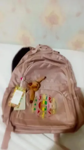 Mochila  da kipling com chaveiro do macaco  com etiqueta nova  R$300,00