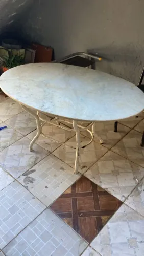 Mesa mármore oval