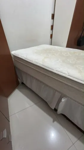 CAMA (BOX E COLCHÃO) SOLTEIRÃO (1 X 2 METROS)