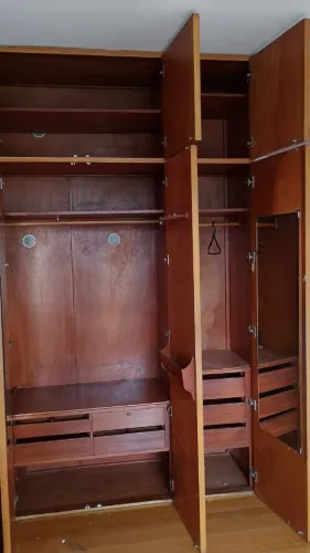 Vendo Guarda roupa de solteiro