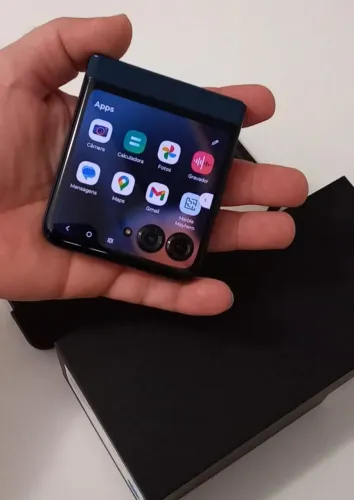 Motorola Razr 60 / extremamente novo