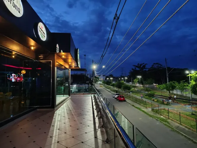 ALUGUEL NA AV DAS TORRES NO PRIMEIRO PISO - PONTO COMERCIAL