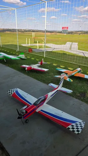 Aeromodelo RC Phoenix Tiger .60 + motor glow JBA 61 