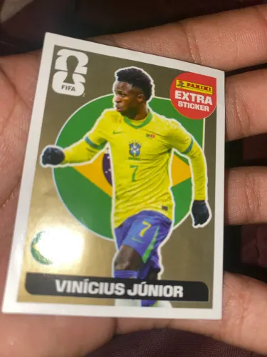 Figurinha do vini Junior legend ouro