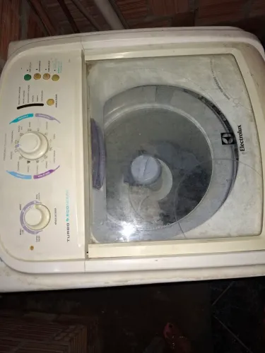 Vendo máquina com defeito.