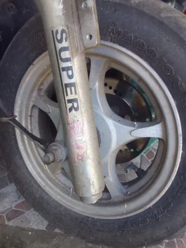 Roda dianteira Suzuki Burgman 08