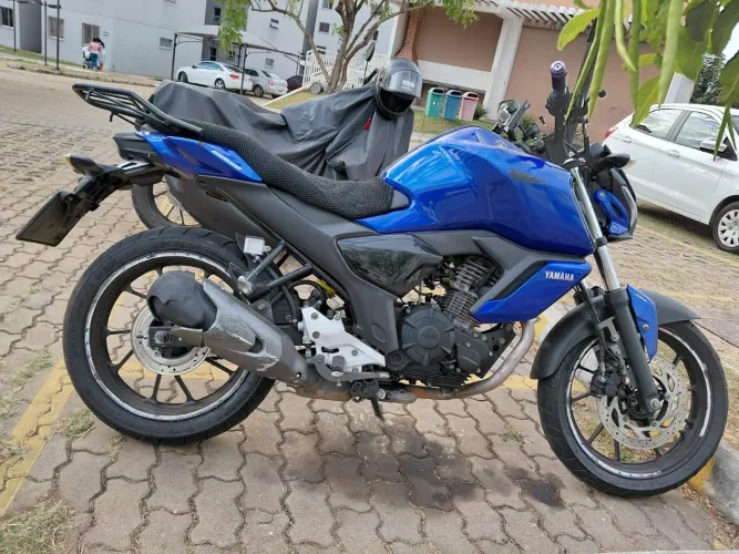 Yamaha factor 150 cor azul