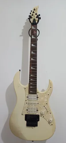 Guitarra Mebhis MG330 + Pedaleira G1-on - K<br><br>MG330<br><br>