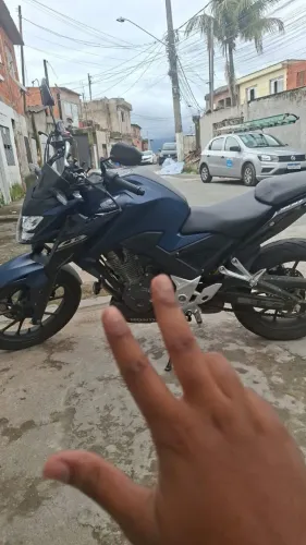 Vendo CB 300f twister flex ano 2025 cm 2 anos de garantia pela Honda quero 18.500