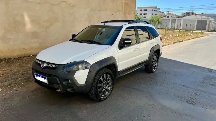 Fiat Palio Weekend Adventure Locker 1.8 Flex 2017