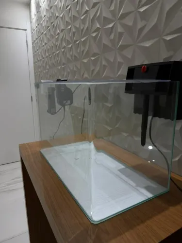 Aquário OceanTech vidro curvo 72L completo - 8 meses de uso