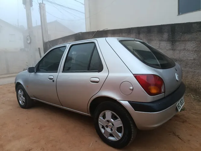 Ford Fiesta GL 1.0 5P 2000