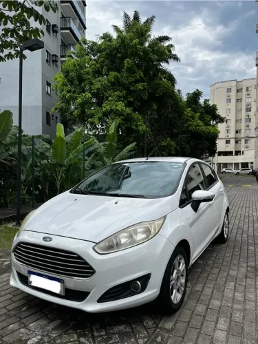 Ford Fiesta 1.5 16V Flex Mec. 5P 2015