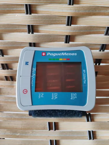 EXCELENTE MONITOR DE PRESSÃO PAGUE MENOS