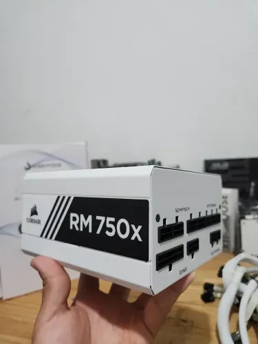 Fonte Corsair 750w Full Modular White - RM750x - Aceito cartão e Entrego