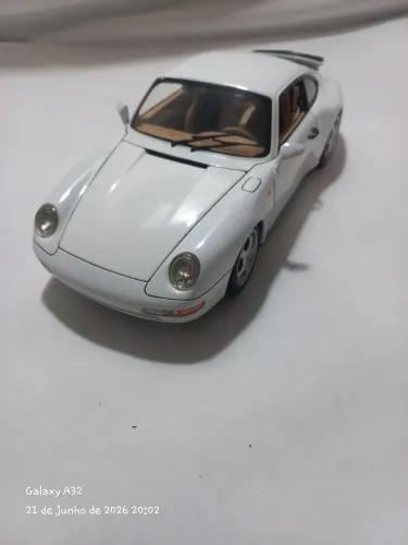 Carrinho porshe carrera 911  1993 sacala 1/18 burago