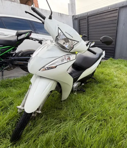 Honda Biz 110i 2024 - Apenas 4.800 km