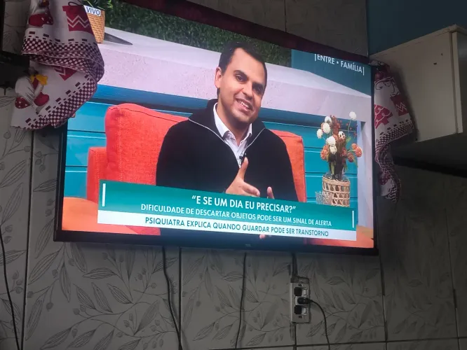 Tv TCL 42 poelgadas