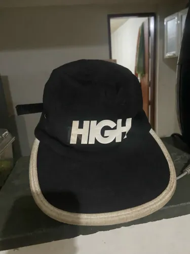 Boné high