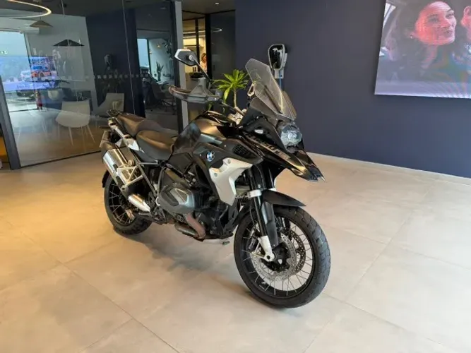 R 1250 GS TRIPLE BLACK 719 2022