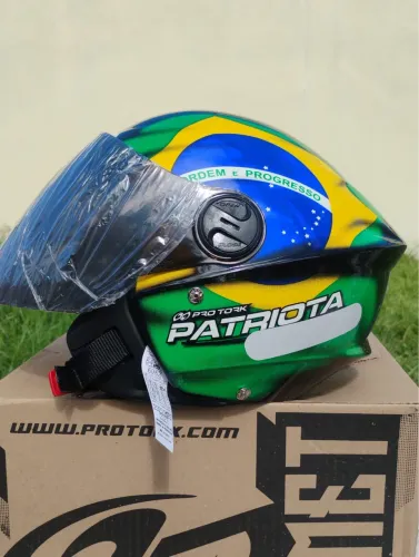 Capacete patriota com viseira fume novo