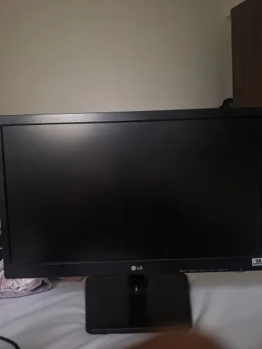 Monitor LED LG 20 Polegadas Flatron<br><br>20M37AA - Excelente Estado