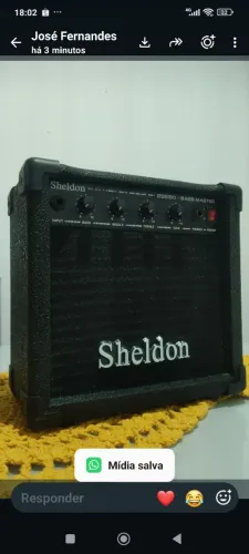 Vendo cubo de contrabaixo .