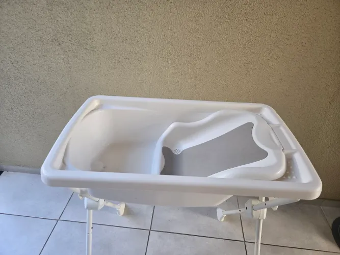 Kit Banheira Burigotto Branca com redutor (excelente estado)