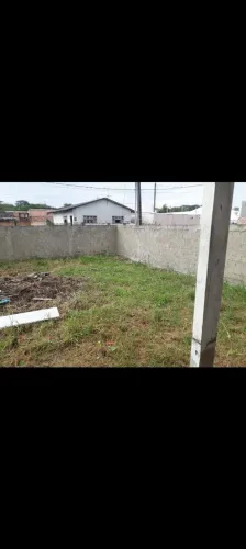 Excelente terreno, murado, água e.luz em Praia de Leste
