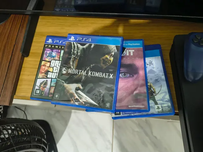 Ps4 slim 1 TB , único dono sem nenhum detalhe 