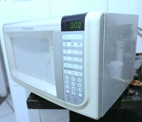 Micro-ondas Eletrolux 31L