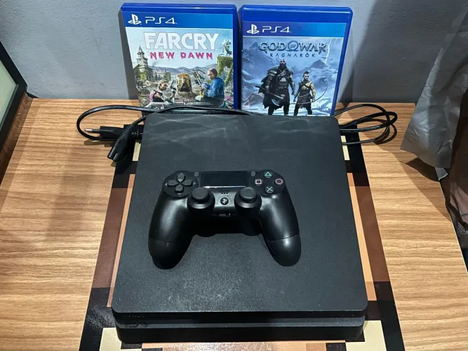 Ps4 slin+um controle- 500gb +2 jogos +base de carregamento.