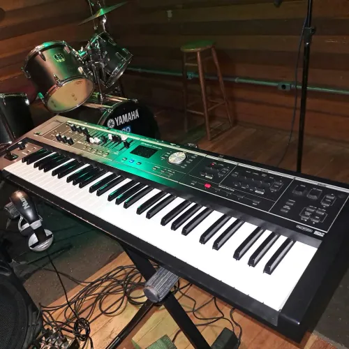 Teclado musical Roland VR-09b