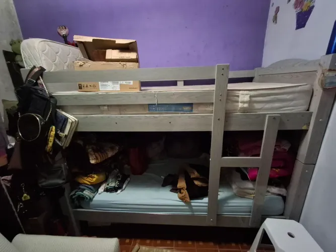 Cama beliche cinza