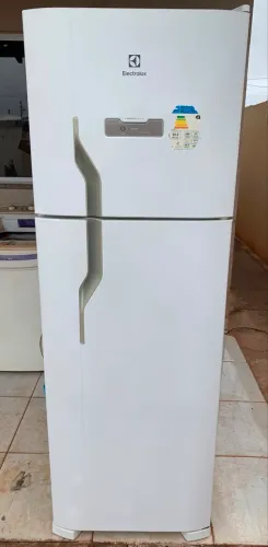 Vendo Geladeira Electrolux frosfree